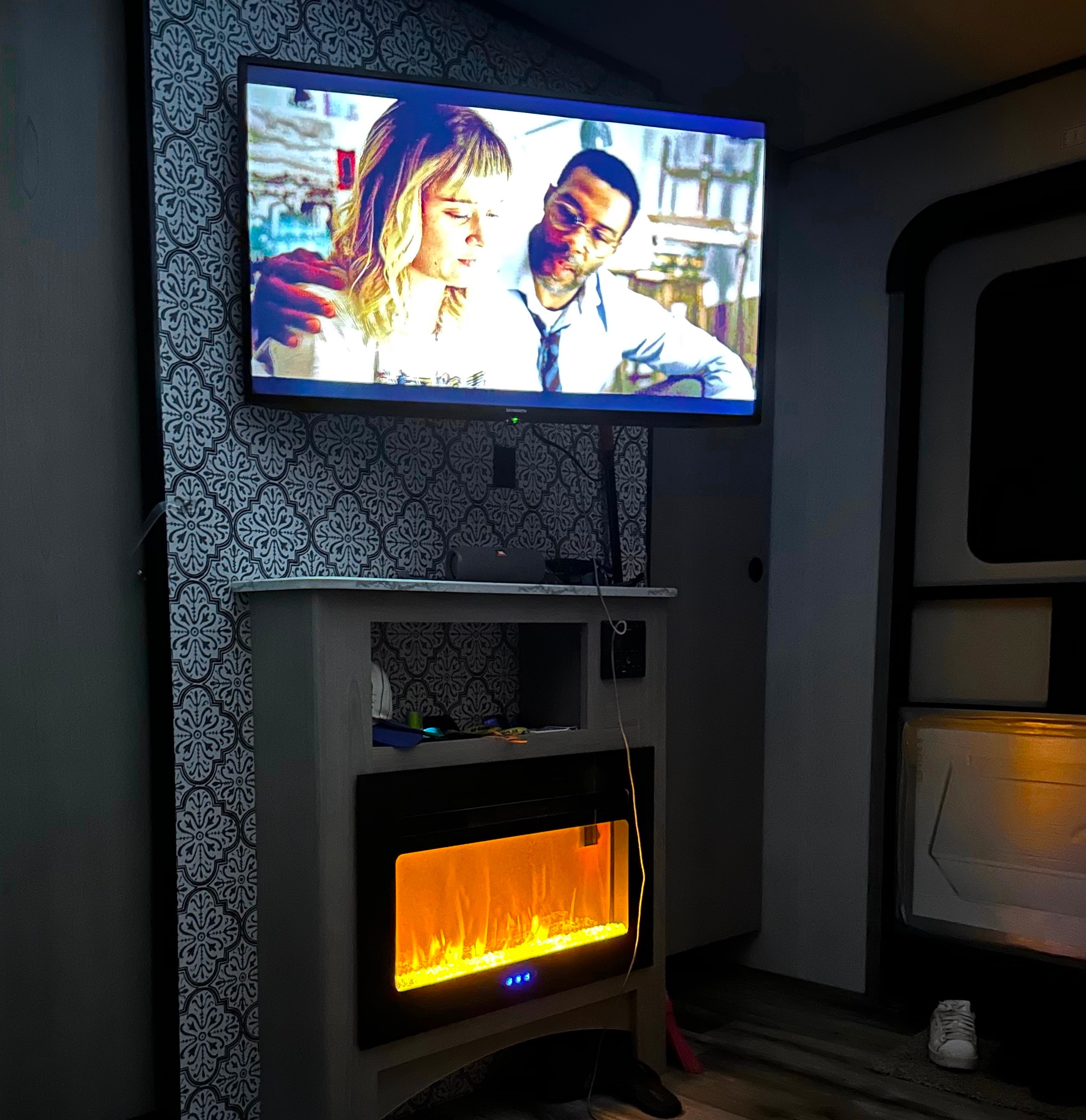 Paradise rentals* Coleman Dutchman CP1187 Travel Trailer