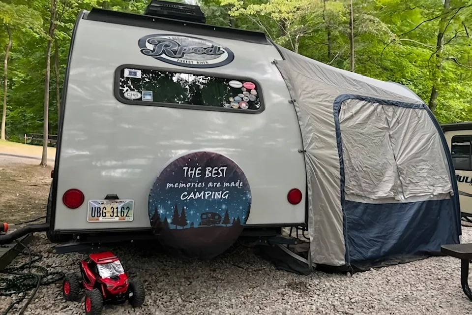 Nomadic Nature Rentals w Luxury Ammenities (R-pod)