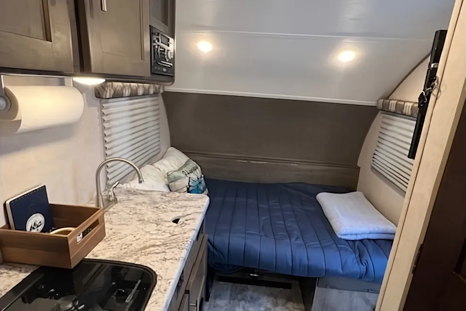 Nomadic Nature Rentals w Luxury Ammenities (R-pod)