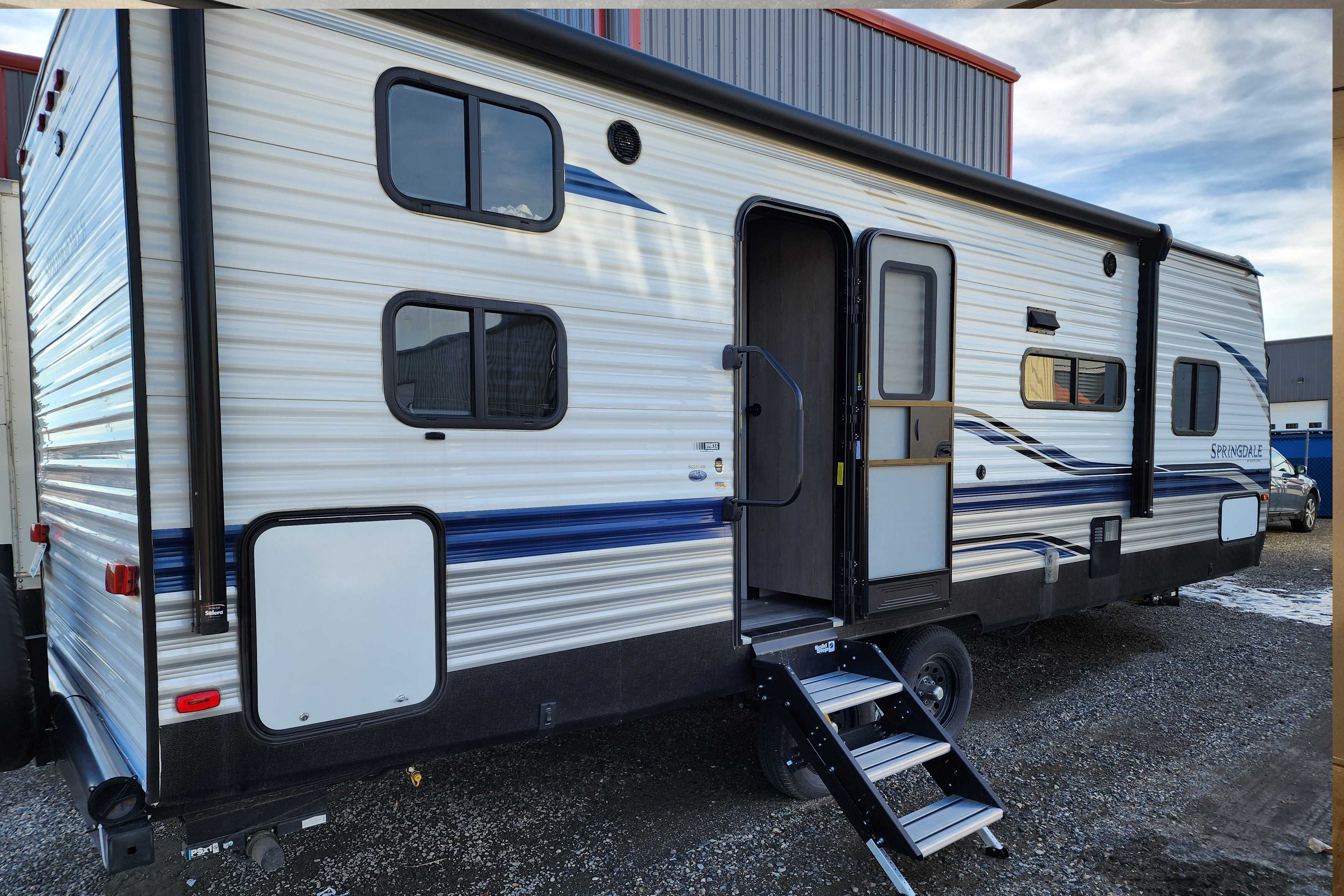 Lynn's Springdale 251BH Travel Trailer
