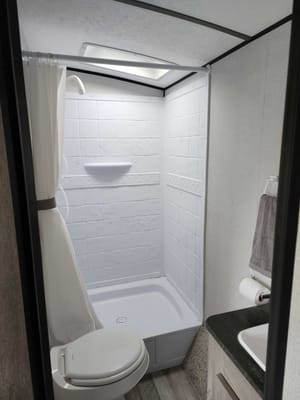 Lynn's Springdale 251BH Travel Trailer