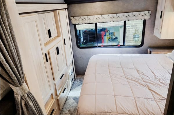 2021 Sunseeker Bunk house