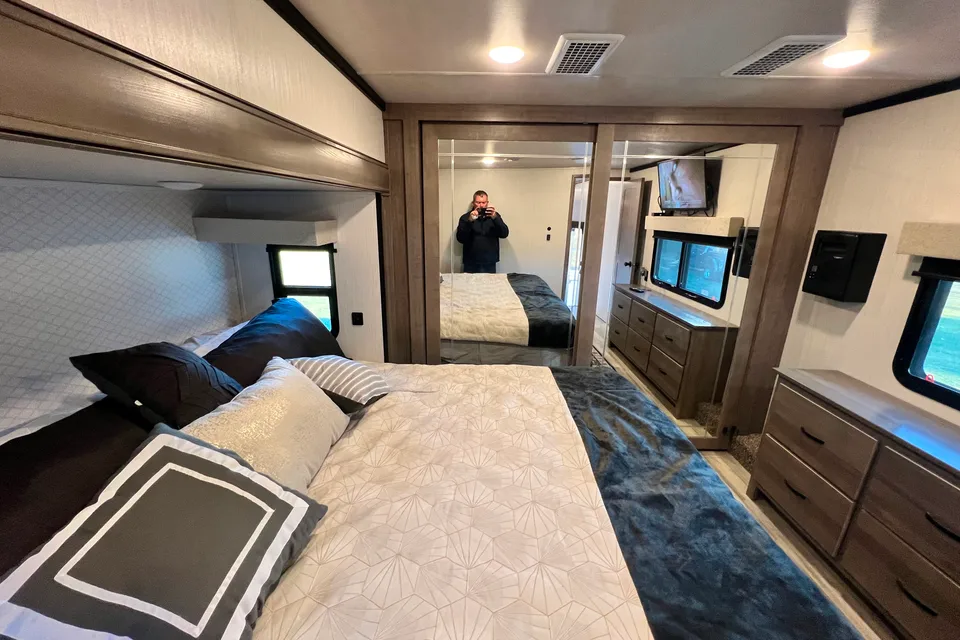 Forest River Cedar creek 360RL Fifth Wheel