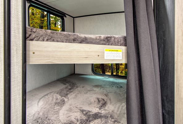 Stunning Heartland MALLARD M26 Travel Trailer