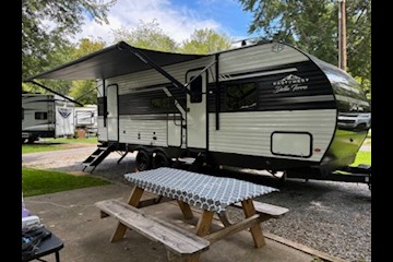 Emily's Forest River Della Terra 241BH Travel Trailer