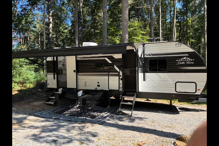 Emily's Forest River Della Terra 241BH Travel Trailer