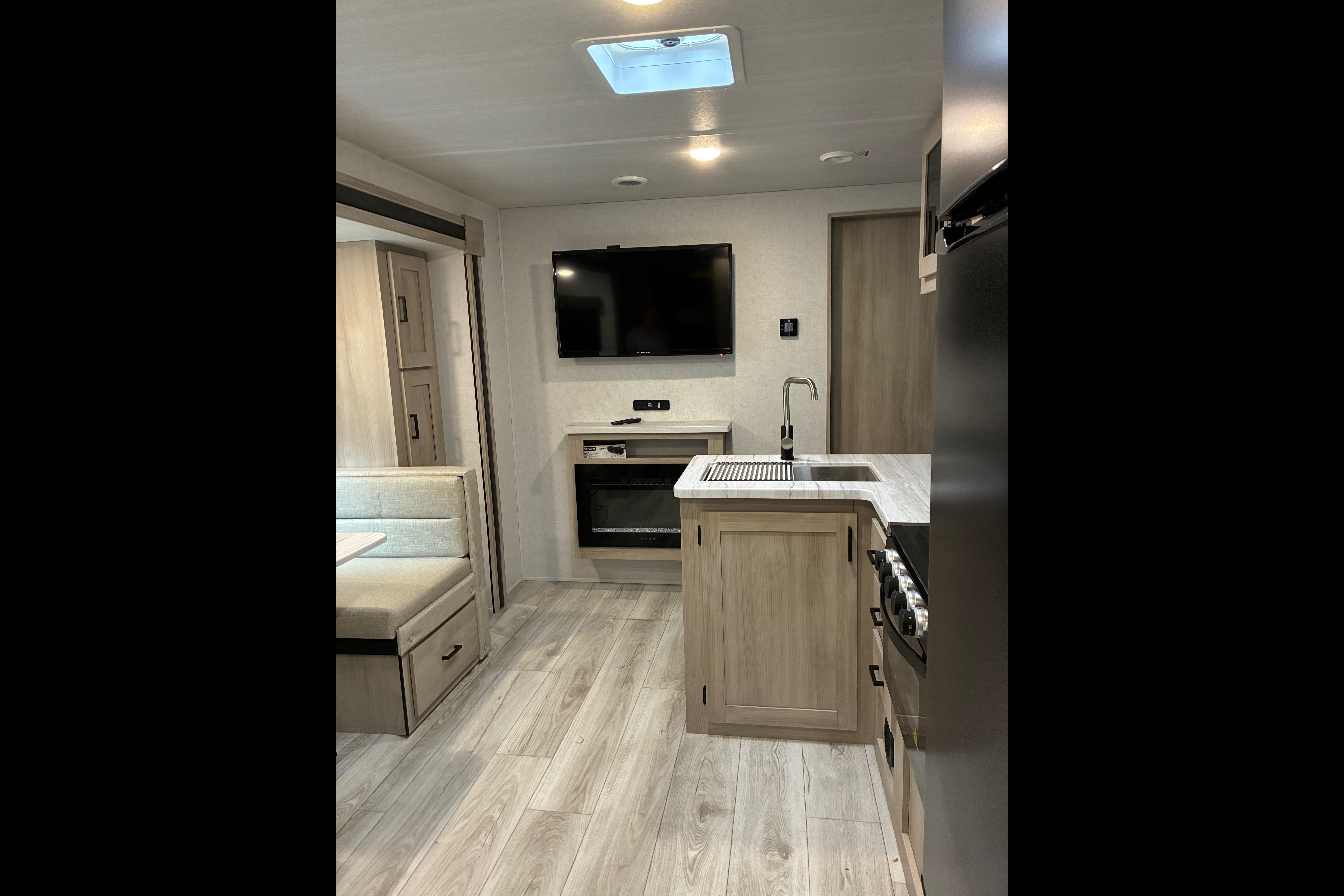 Emily's Forest River Della Terra 241BH Travel Trailer