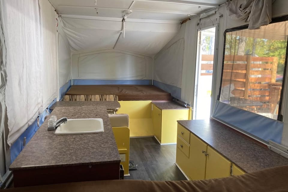 Relax by Remi Lake – 2011 Jayco Sport Tent Trailer (On-Site Setup)