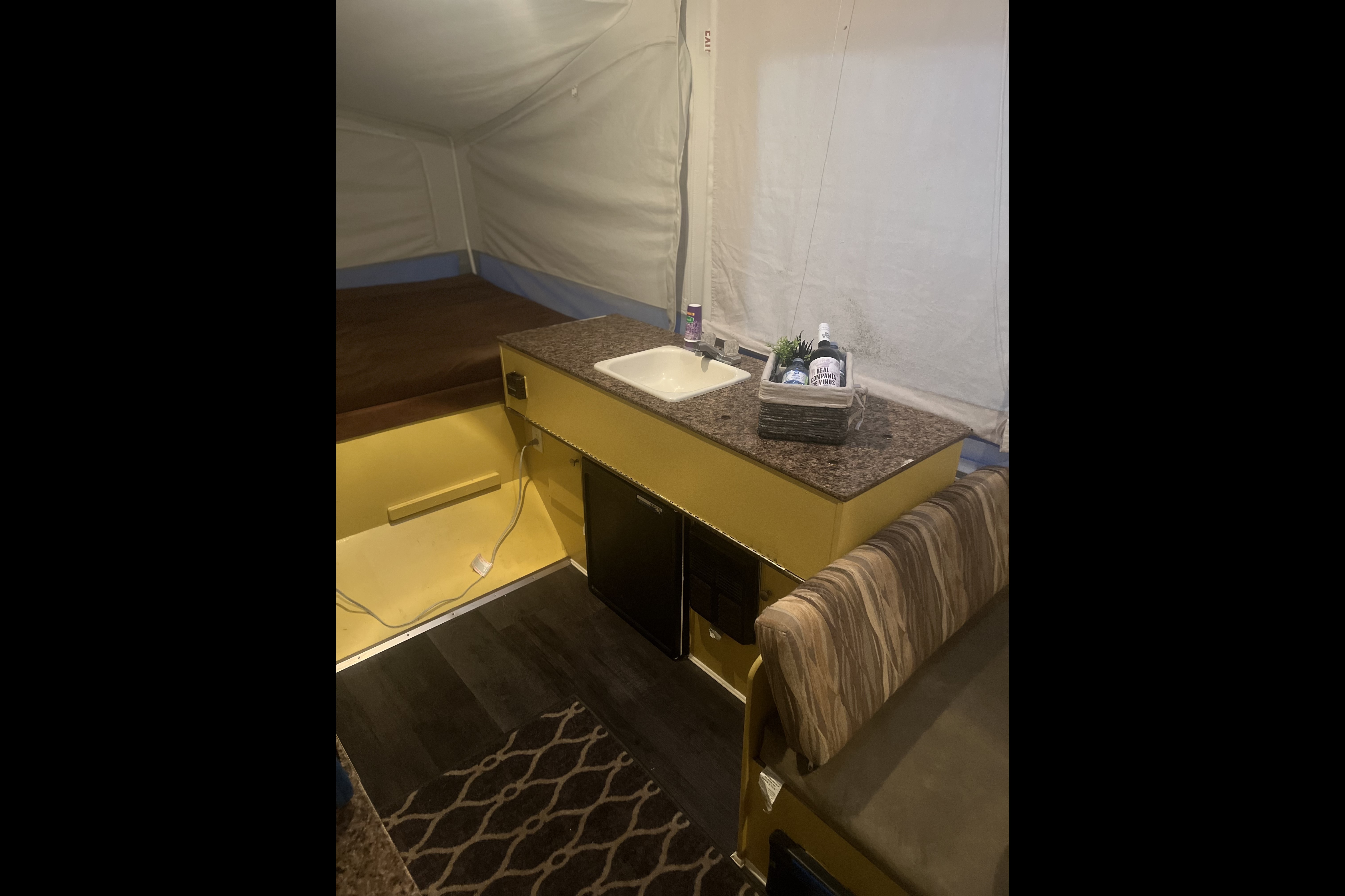 Relax by Remi Lake – 2011 Jayco Sport Tent Trailer (On-Site Setup)