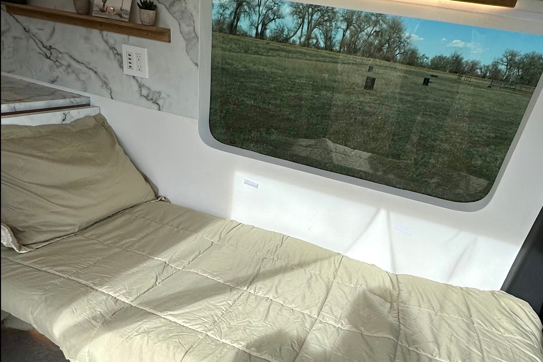 2021 LUXURY Mercedes Sprinter 4x4 Campervan "Sully"