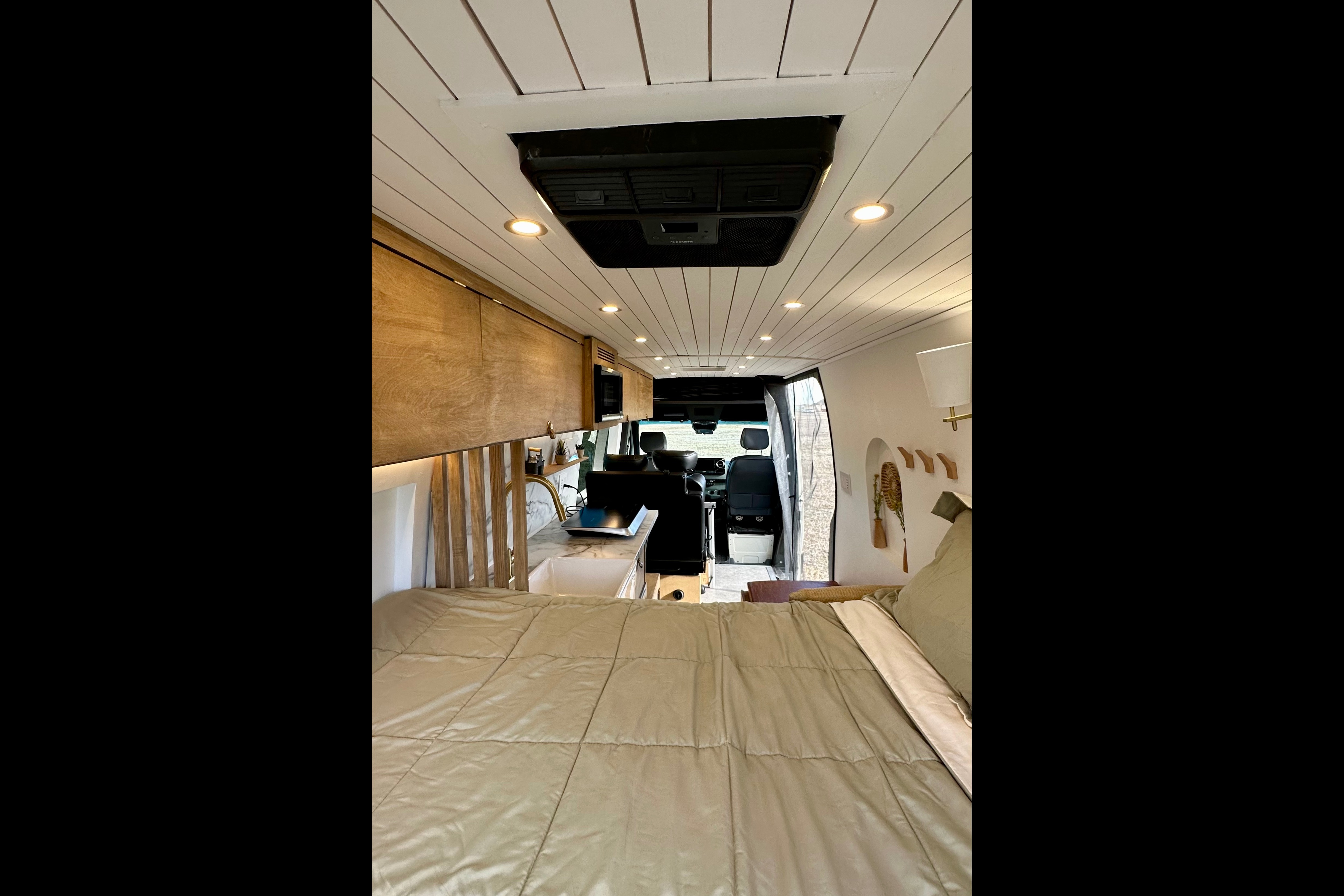 2021 LUXURY Mercedes Sprinter 4x4 Campervan "Sully"