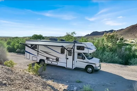 Edward's Forest River Sunseeker Class C