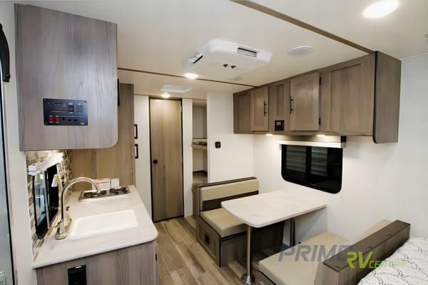 Sonia's Gulf Stream Trailmaster 199BH Travel Trailer