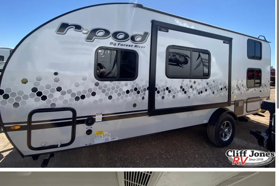 Kermit - 2022 R Pod 193 Travel Trailer 