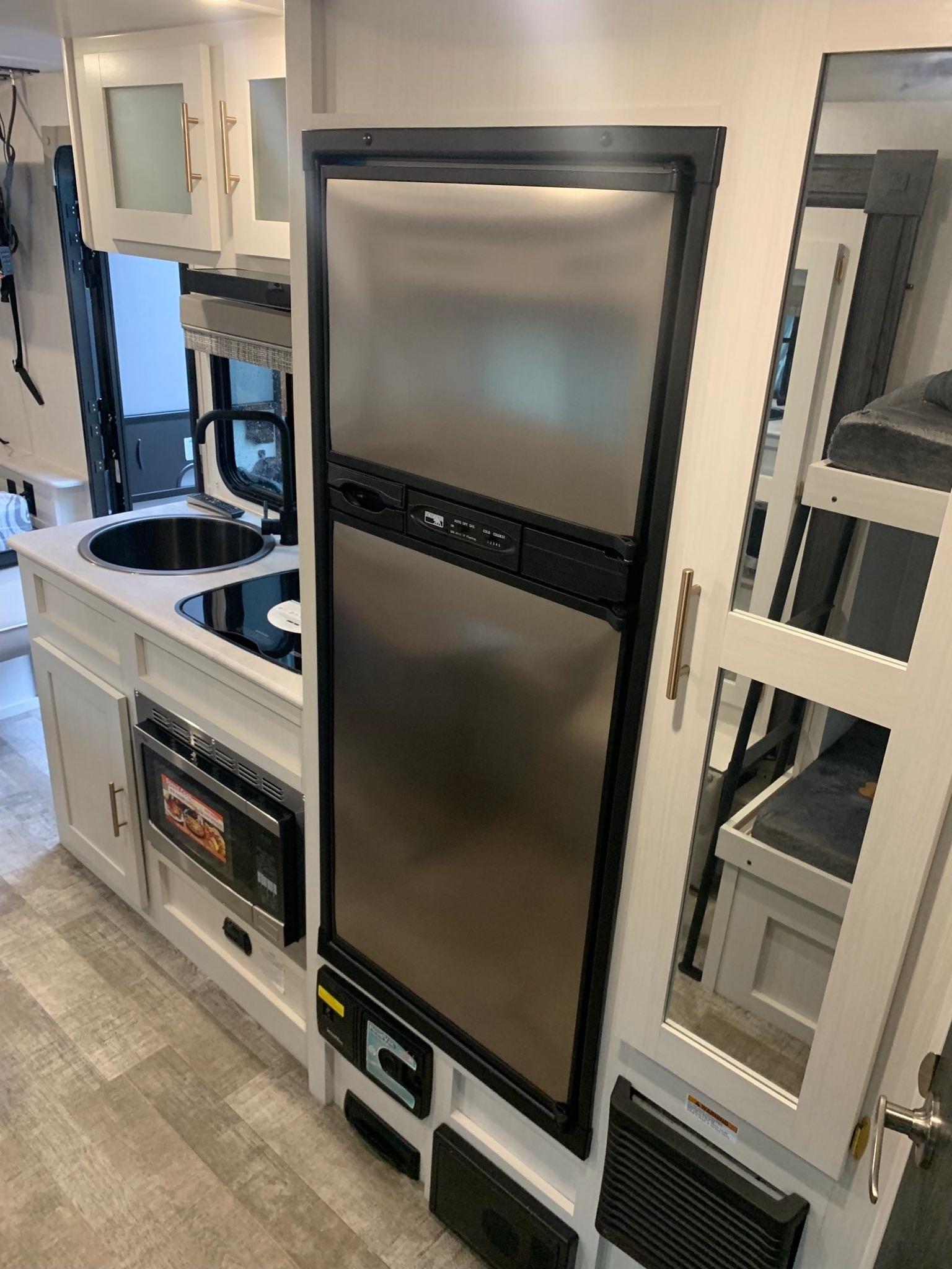 Kermit - 2022 R Pod 193 Travel Trailer 