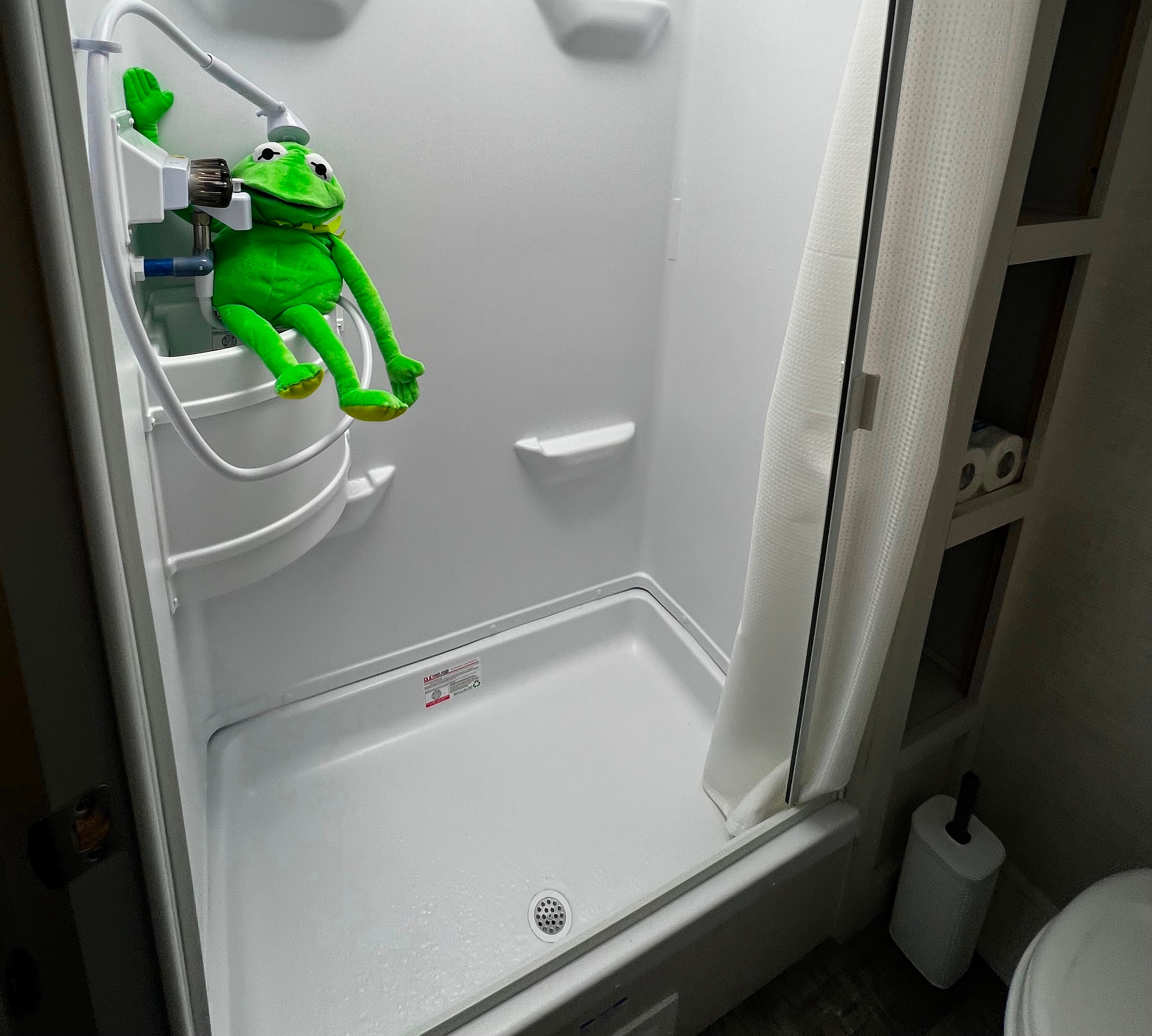 Kermit - 2022 R Pod 193 Travel Trailer 