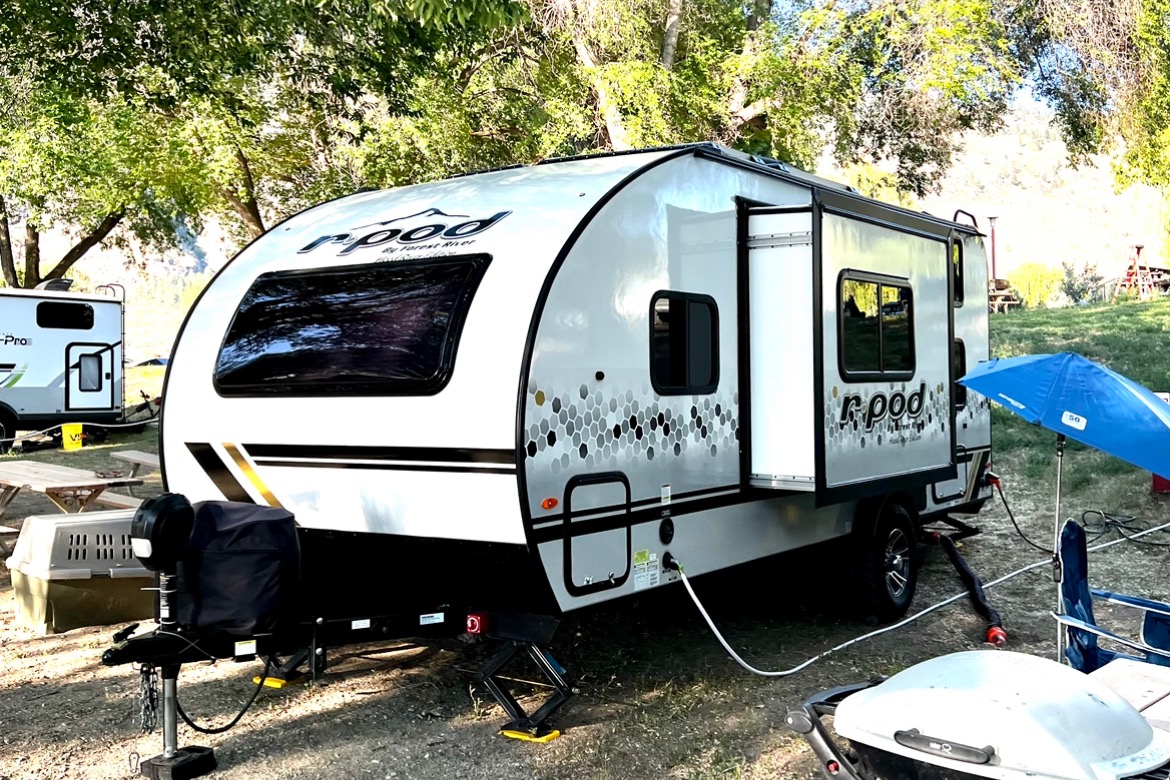 Kermit - 2022 R Pod 193 Travel Trailer 