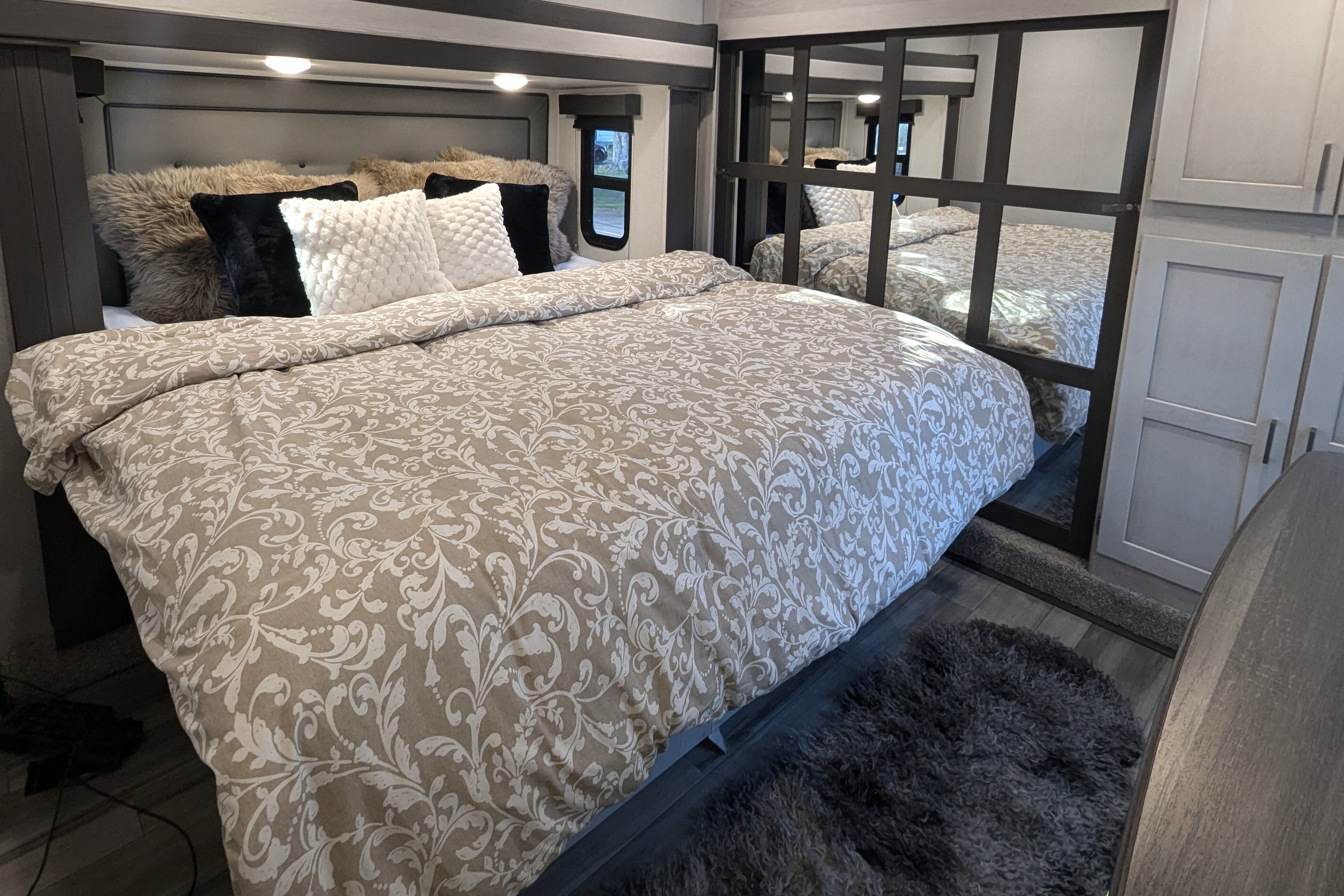 Goochy Glamper RV