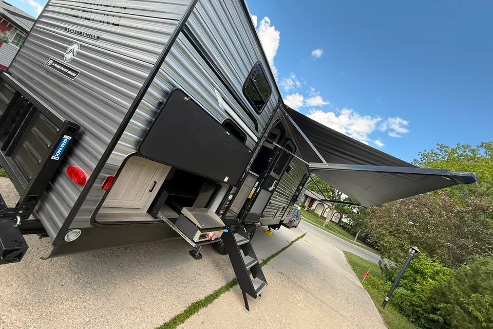 Coachmen Catalina Travel Trailer