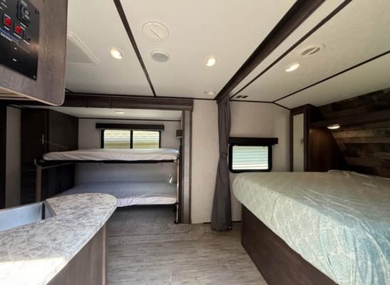 Perfect Midsize Aspen Trail! Sleeps 8