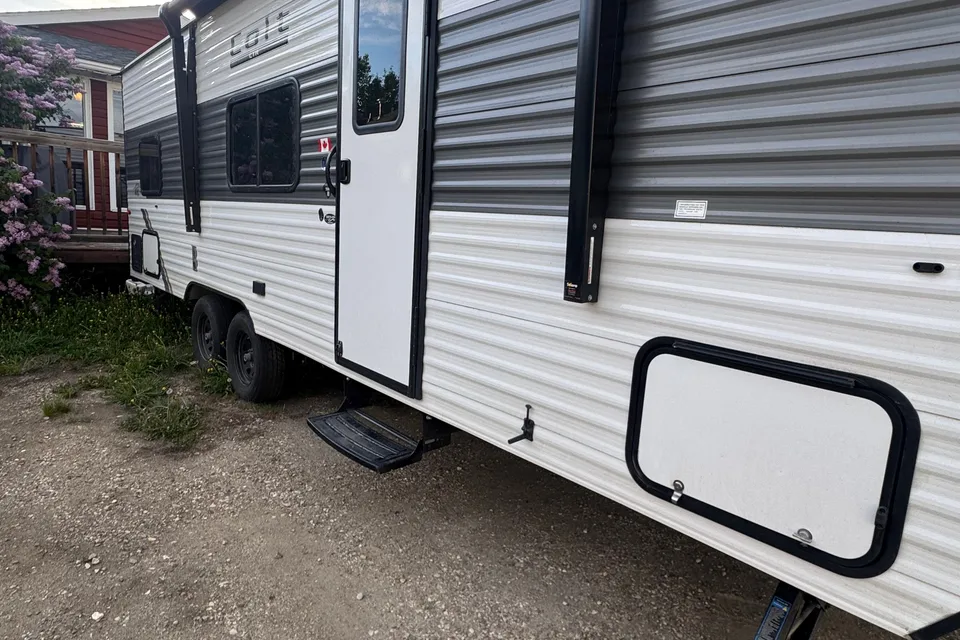 Jefrey's Open range 25 BH Travel Trailer