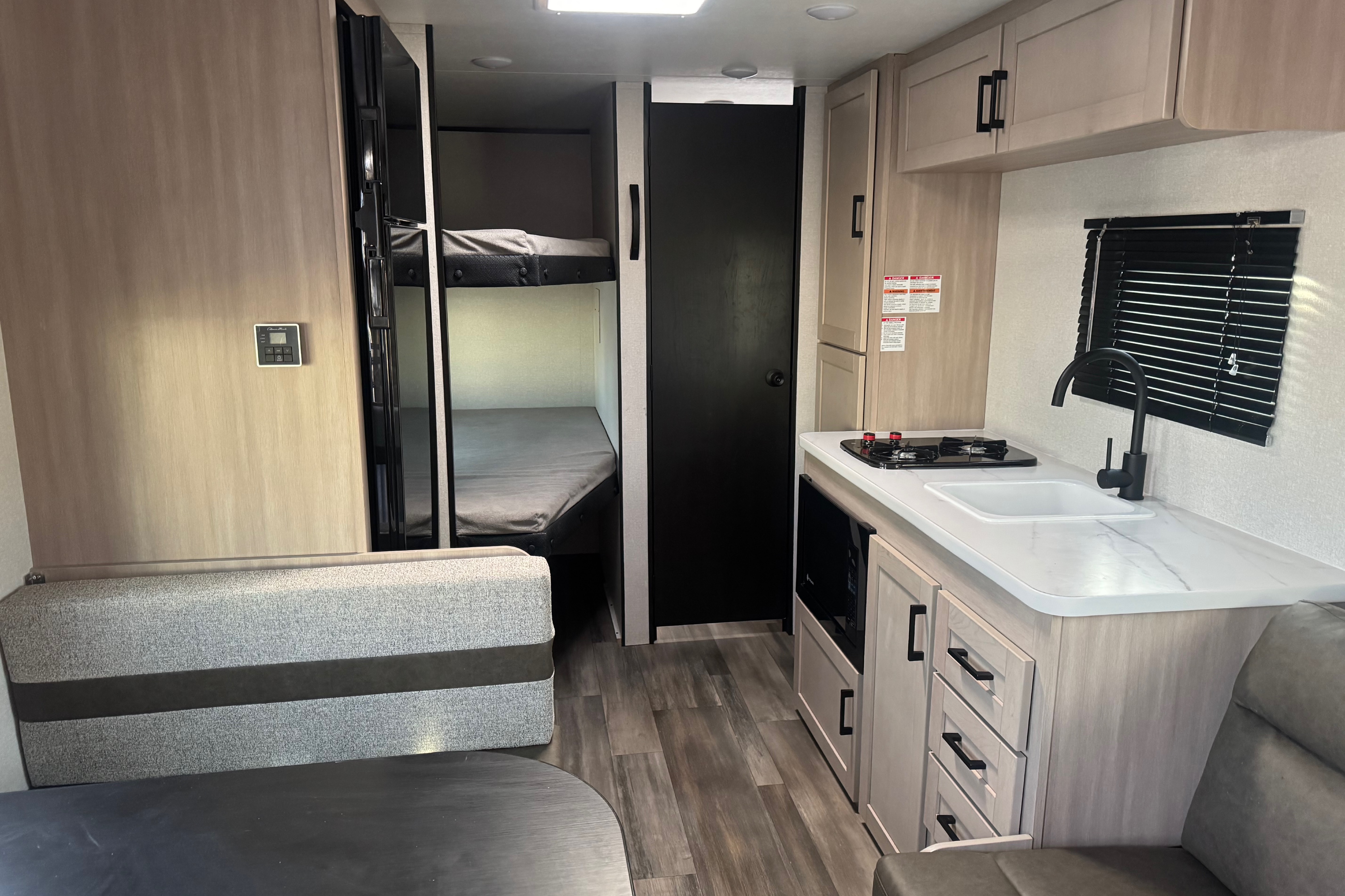 Jefrey's Open range 25 BH Travel Trailer