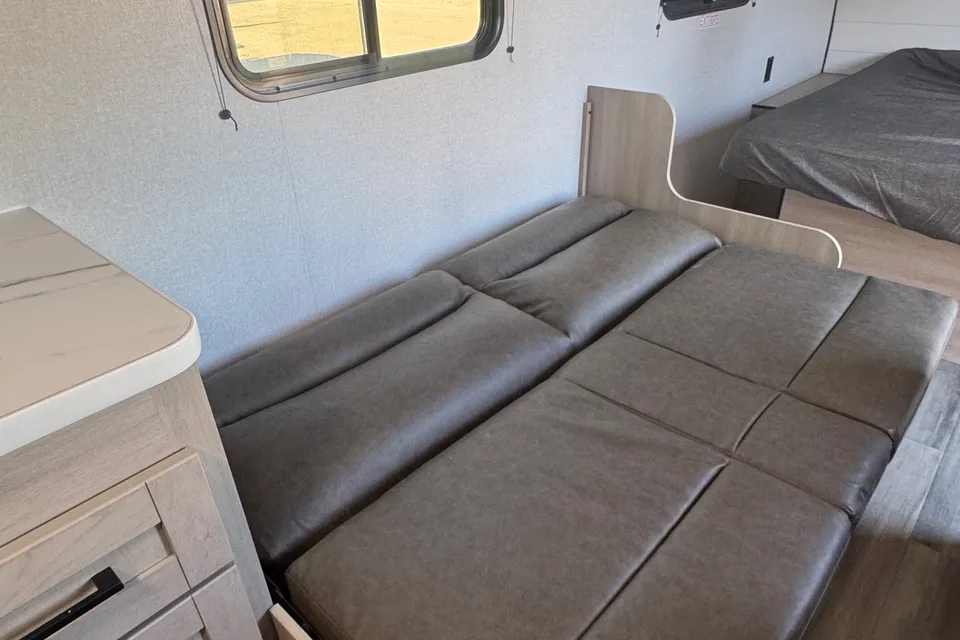 Jefrey's Open range 25 BH Travel Trailer