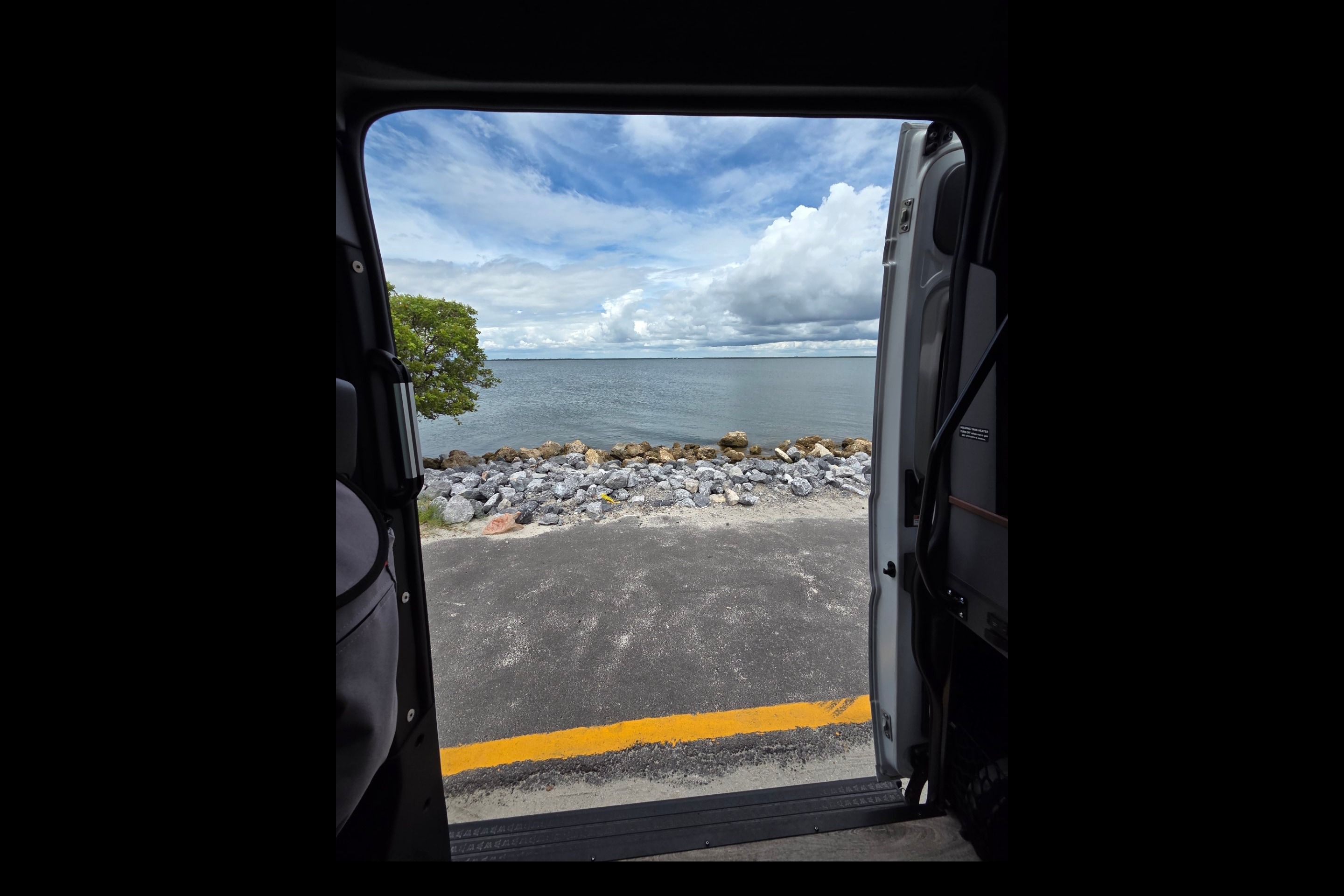 No BoonDocking-Winnebago Roam