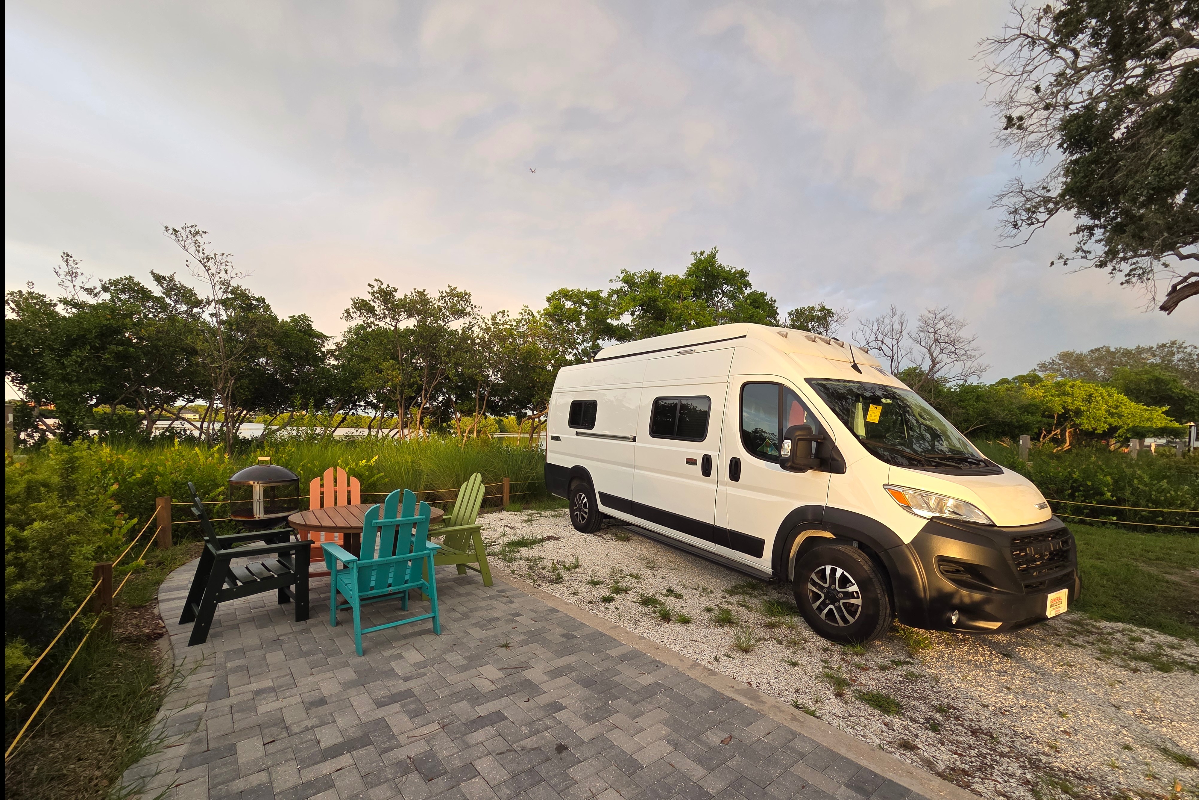 No BoonDocking-Winnebago Roam