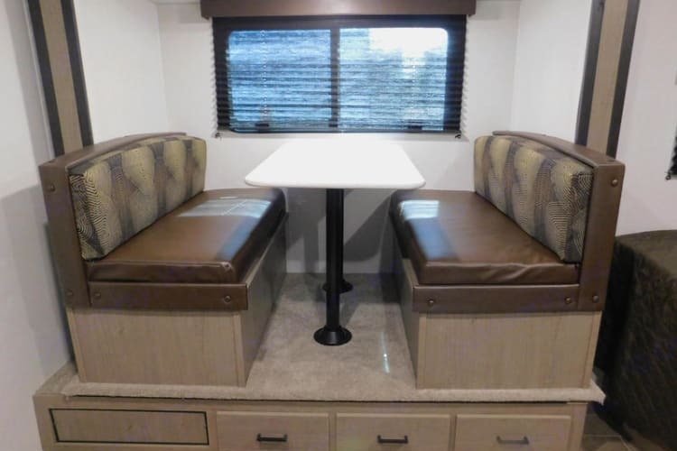 Hideout Trailer : Lightweight : Fully Equipped: Delivery Available ($85): No Prep Fee