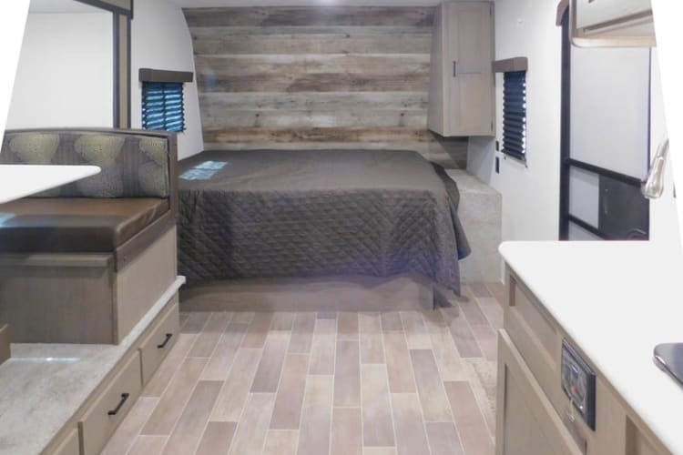 Hideout Trailer : Lightweight : Fully Equipped: Delivery Available ($85): No Prep Fee