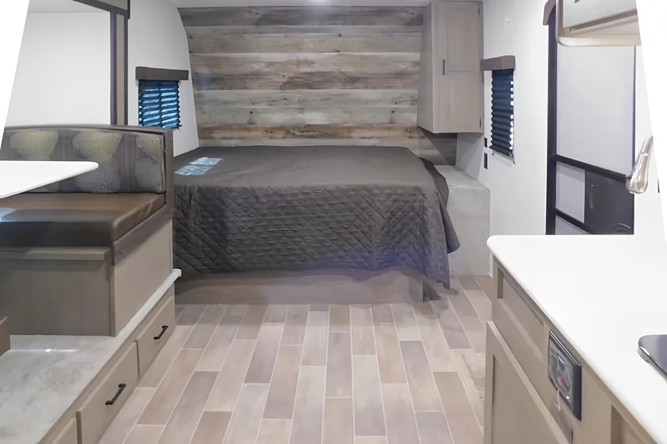 Hideout Trailer : Lightweight : Fully Equipped: Delivery Available ($85): No Prep Fee