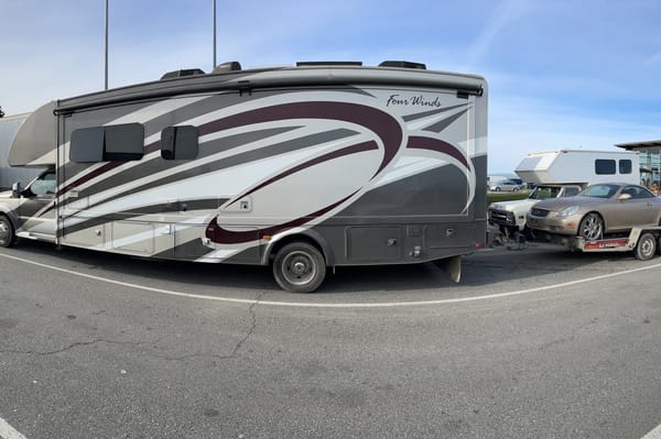 Michael's Thor Motor Coach Fourwinds Super Class C