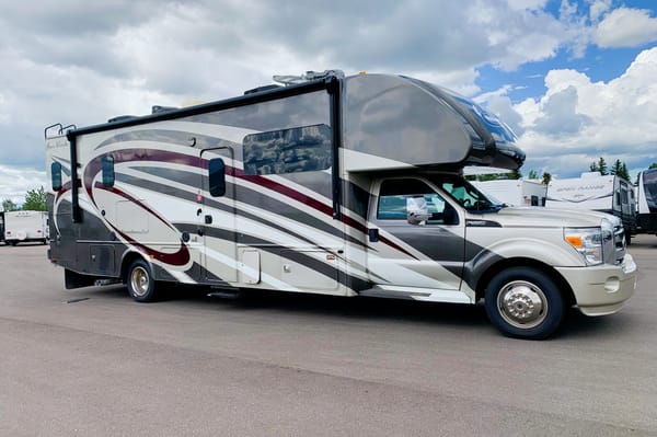 Michael's Thor Motor Coach Fourwinds Super Class C