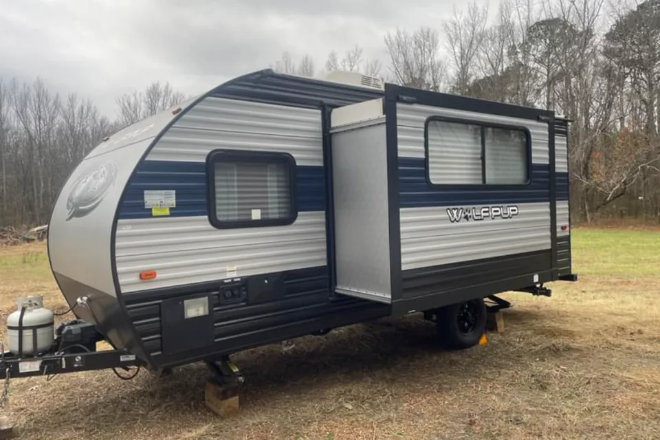 Will's Forest River Wolf pup 17jg Travel Trailer