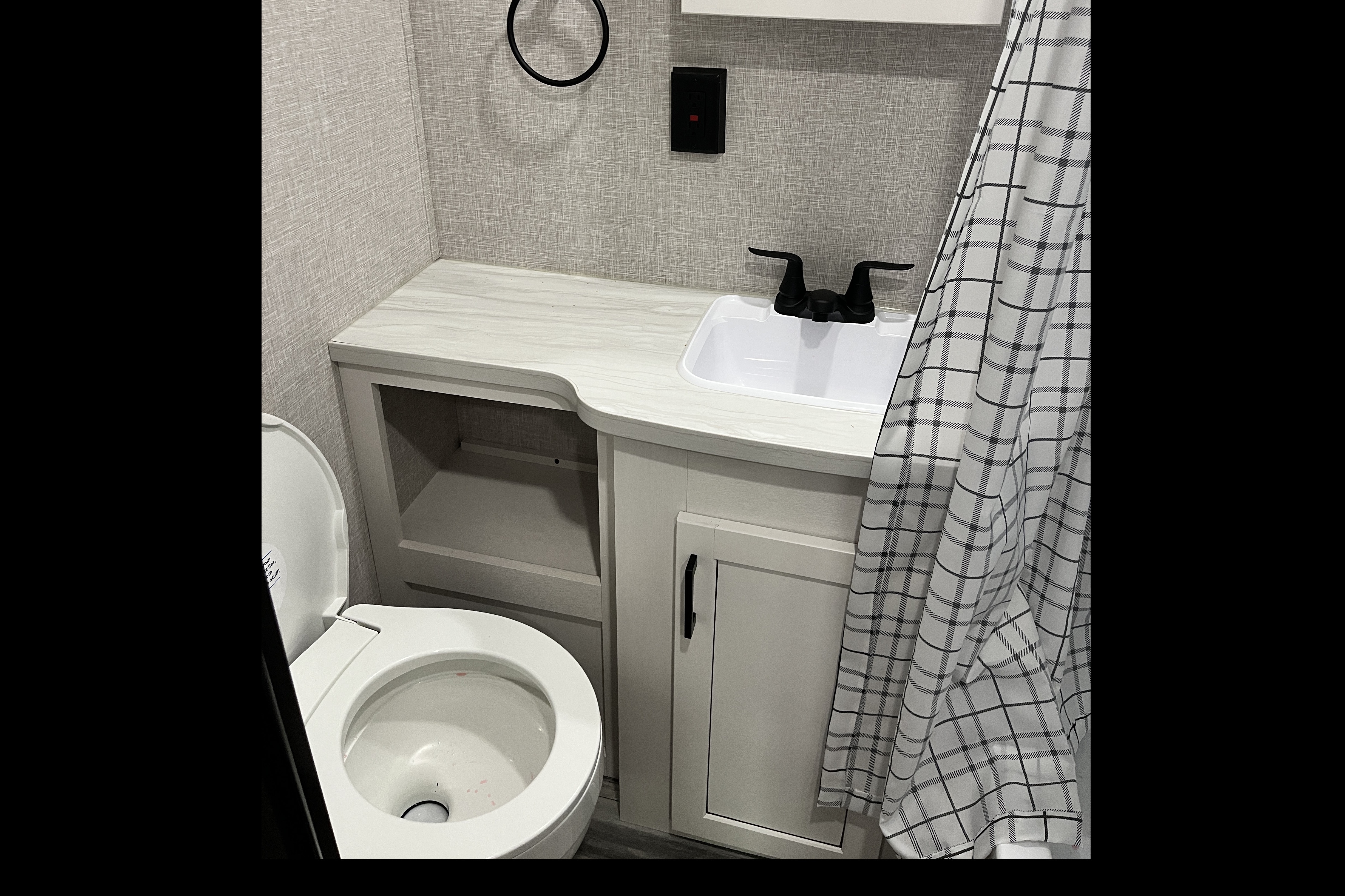 Showroom Escape – Brand New 2024 Jay Flight