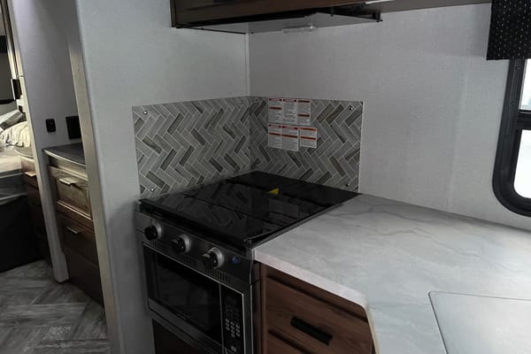 $100 Gas Card for Weekly Rental