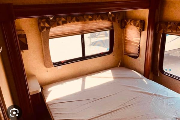 Deluxe Sunseeker 31N 8 Passagers
