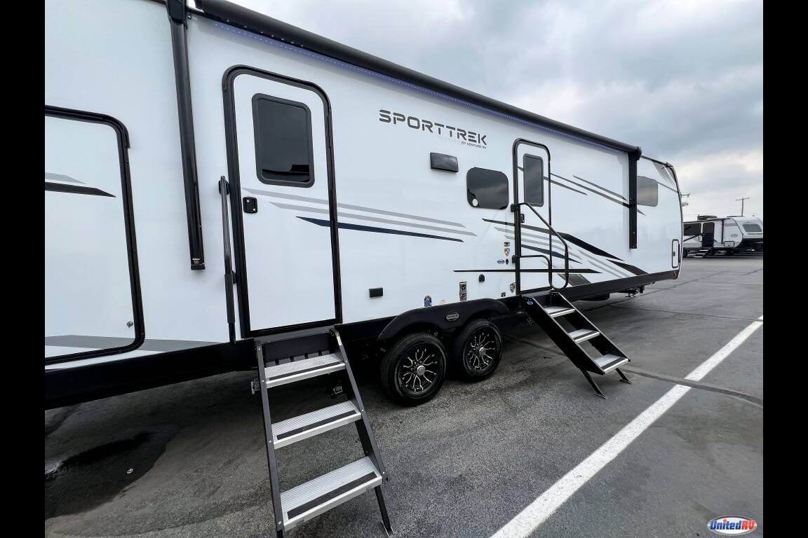 RV with Bunk Room: Bath and Half: Delivery Only ($85) No Prep Fee: Equipped