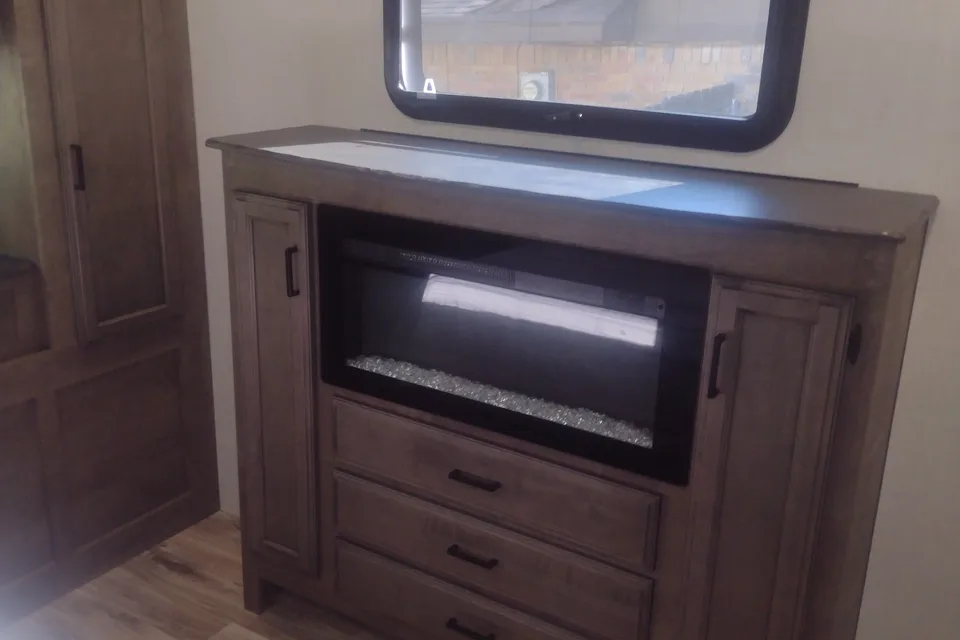 RV with Bunk Room: Bath and Half: Delivery Only ($85) No Prep Fee: Equipped