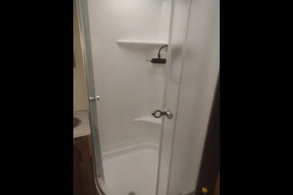 RV with Bunk Room: Bath and Half: Delivery Only ($85) No Prep Fee: Equipped