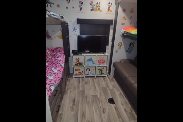 RV with Bunk Room: Bath and Half: Delivery Only ($85) No Prep Fee: Equipped
