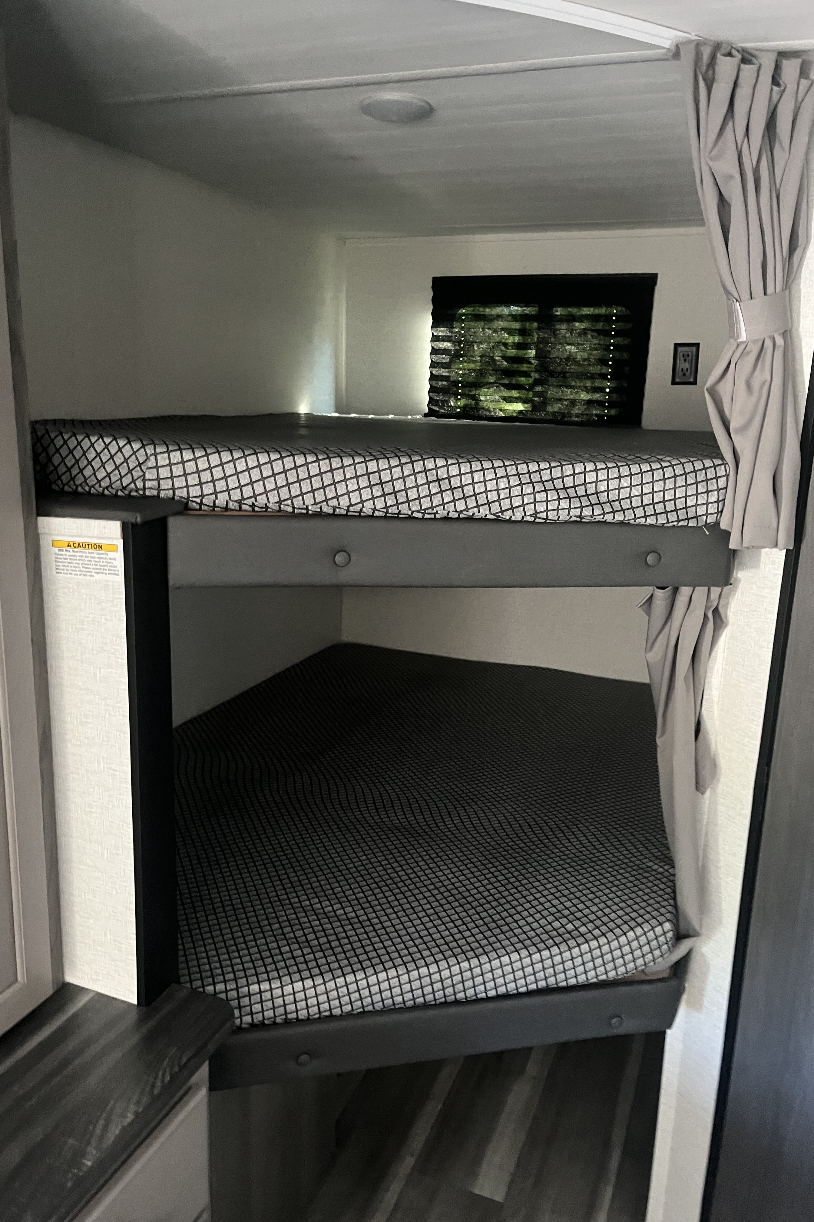 Kamar's Keystone Hideout Travel Trailer