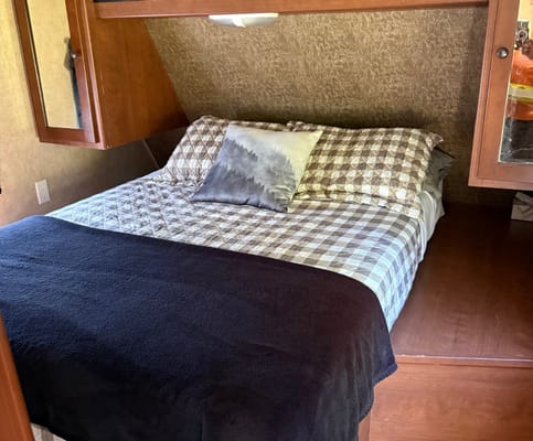 Dave's Aspen Trail 2710 BH Travel Trailer