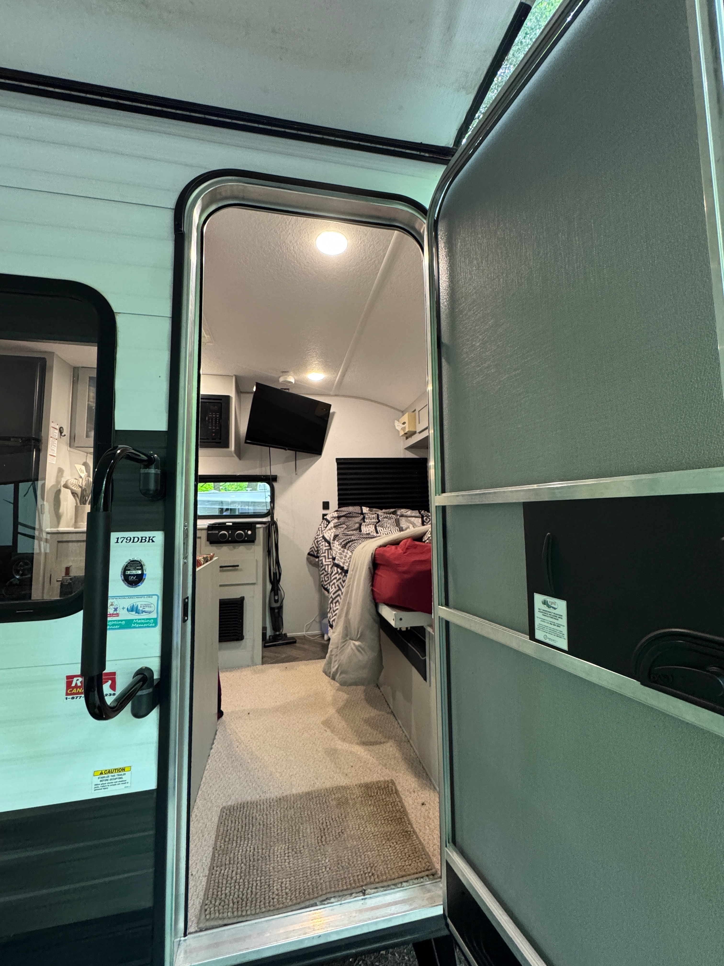 Forest River Wildwood 179DBK Travel Trailer