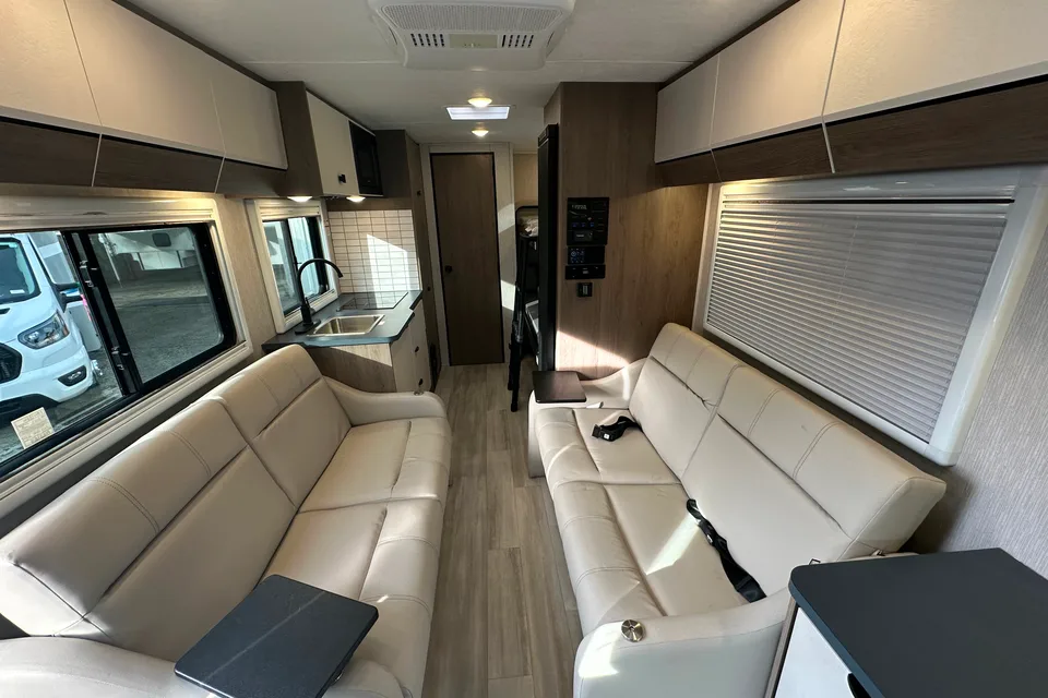 GM's Coachmen Cross Trail 20BHTA Class C