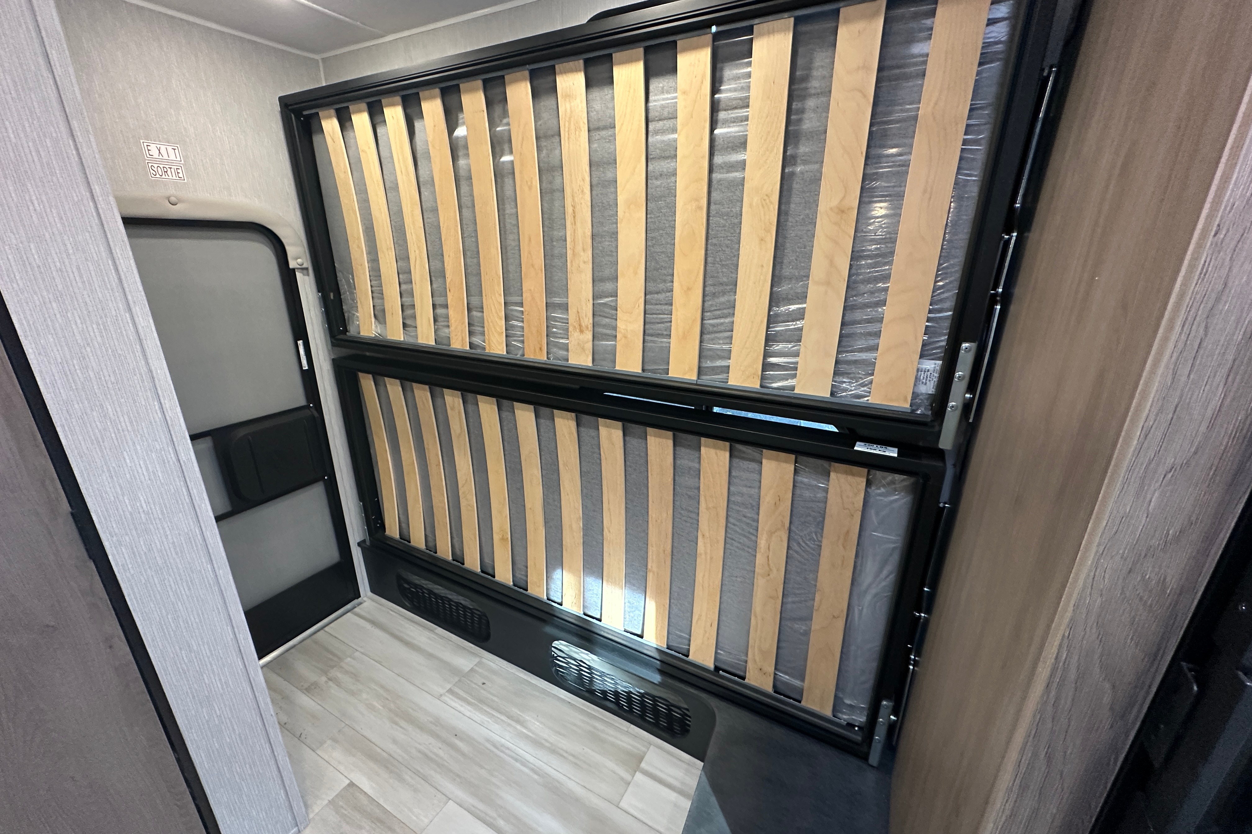GM's Coachmen Cross Trail 20BHTA Class C