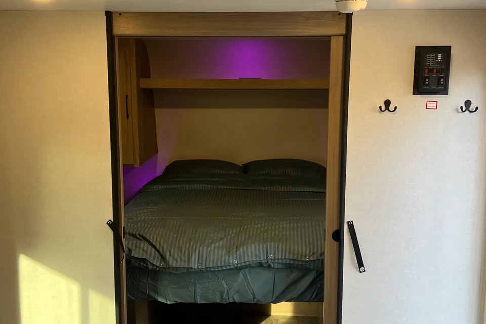 Adrenaline Keystone COLEMAN 25B Travel Trailer