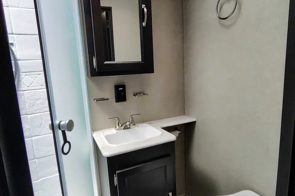 Family friendly - 2020 Palomino Puma Travel Trailer
