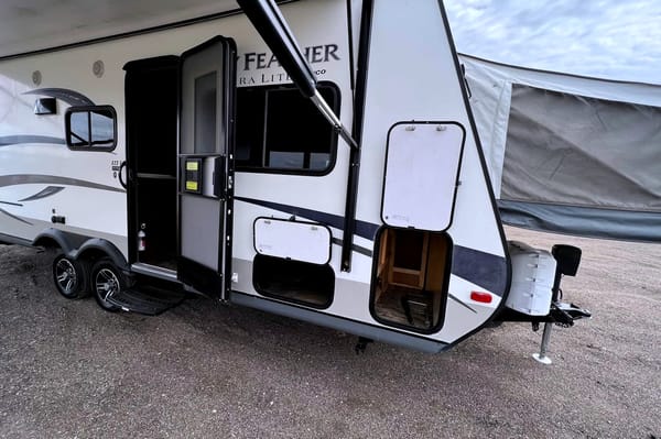 Sleeps 10 | 55” Theater Projector | SUV Towable Jayco X23F Hybrid Trailer | Starlink WiFi Available | Kids and Pets Friendly